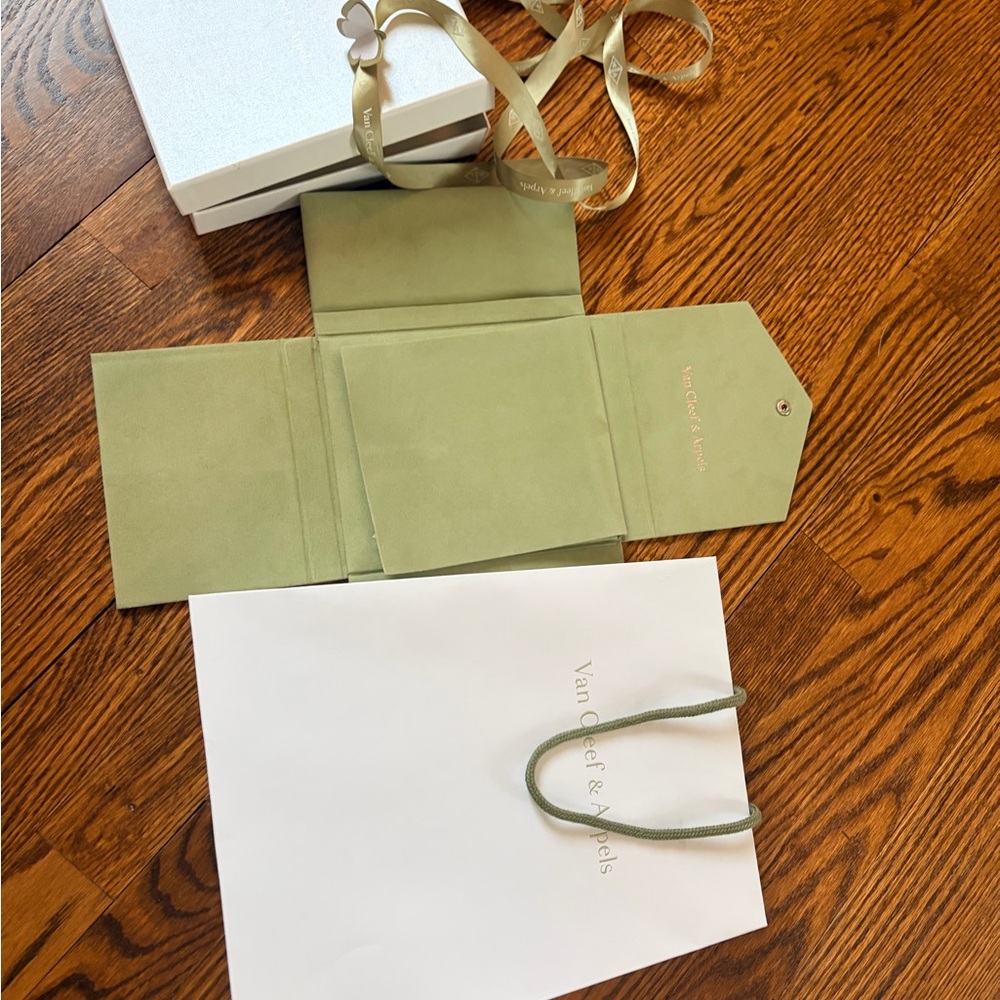 Authentic Van Cleef & Arpels Suede Green Jewelry Pouch